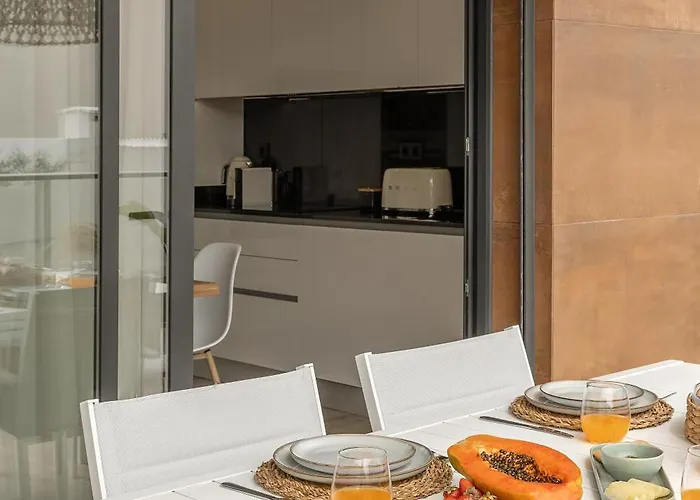 Consolacao Surf & Pool Terrace