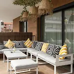 Consolacao Surf & Pool Terrace * Атогиа-да-Балейя