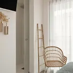 Consolacao Surf & Pool Terrace Атогиа-да-Балейя