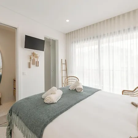 Consolacao Surf & Pool Terrace Апартаменты Атогиа-да-Балейя